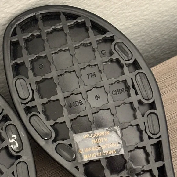 Vince Camuto • Carron Jelly Slide Sandals - Black w/ Gold Studs, Women’s Size 7 - Picture 12 of 14